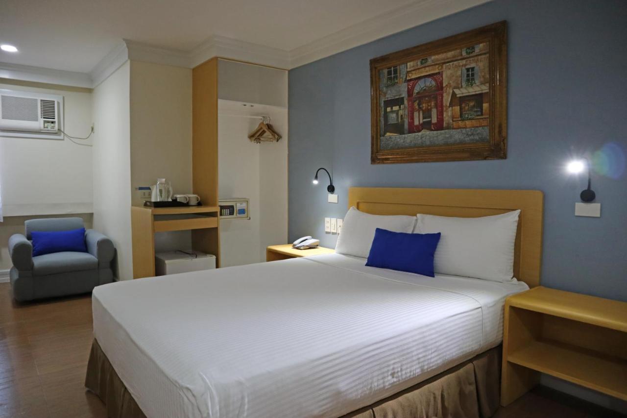 Fersal Hotel Malakas, Кесон Сити Екстериор снимка