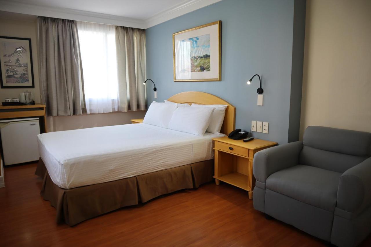 Fersal Hotel Malakas, Кесон Сити Екстериор снимка