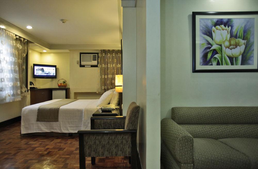 Fersal Hotel Malakas, Кесон Сити Екстериор снимка
