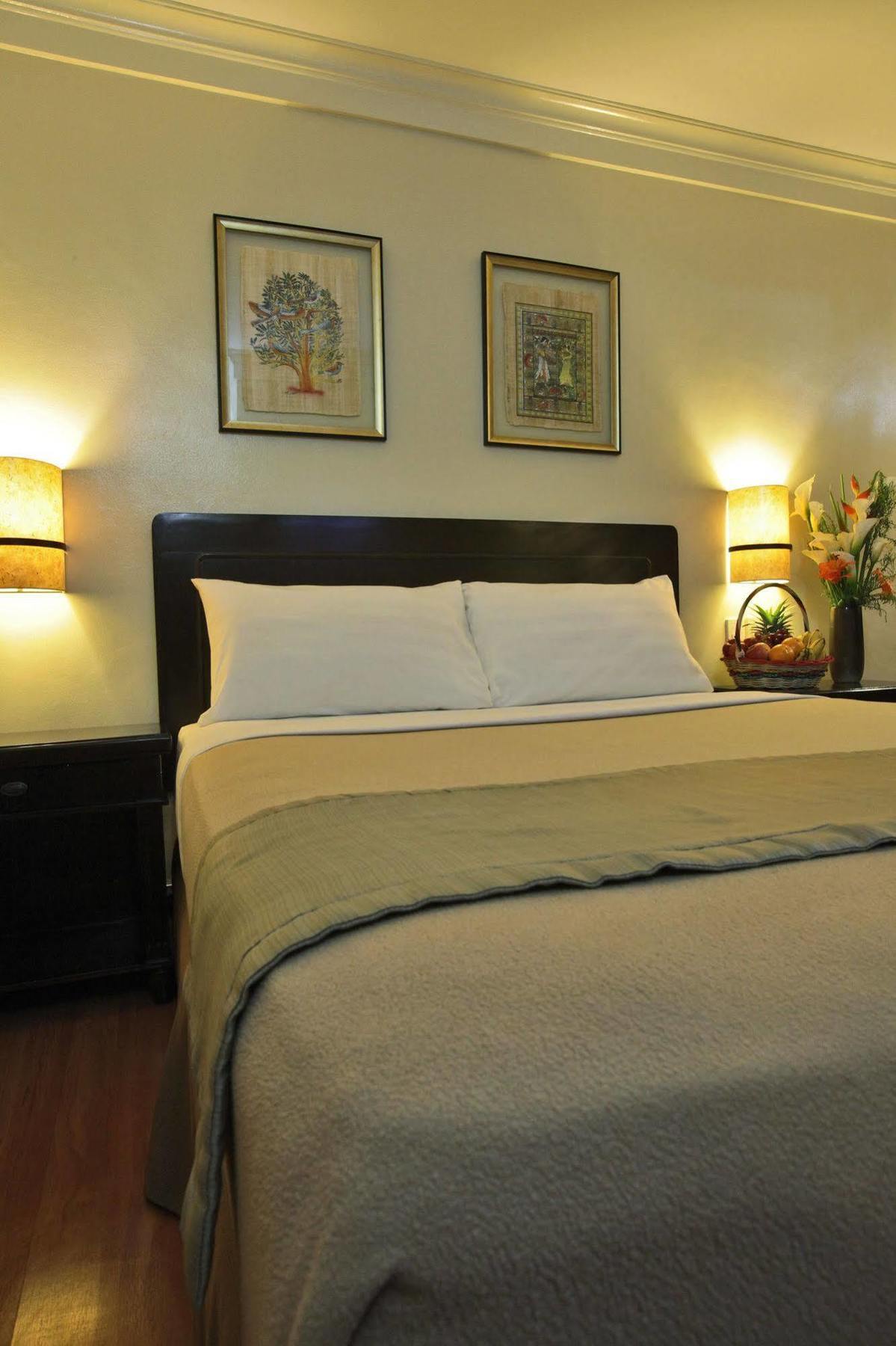 Fersal Hotel Malakas, Кесон Сити Екстериор снимка